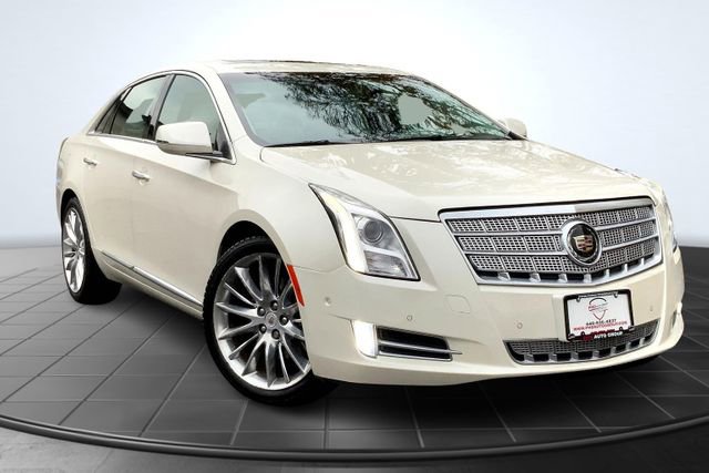Used 2015 Cadillac XTS Platinum image 1