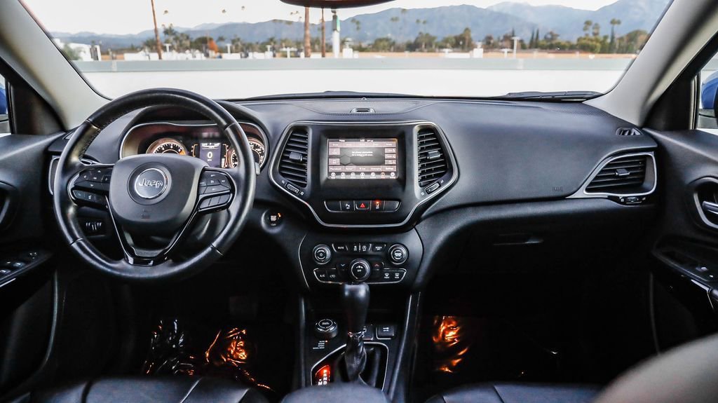 Certified 2021 Jeep Cherokee Latitude Plus image 12