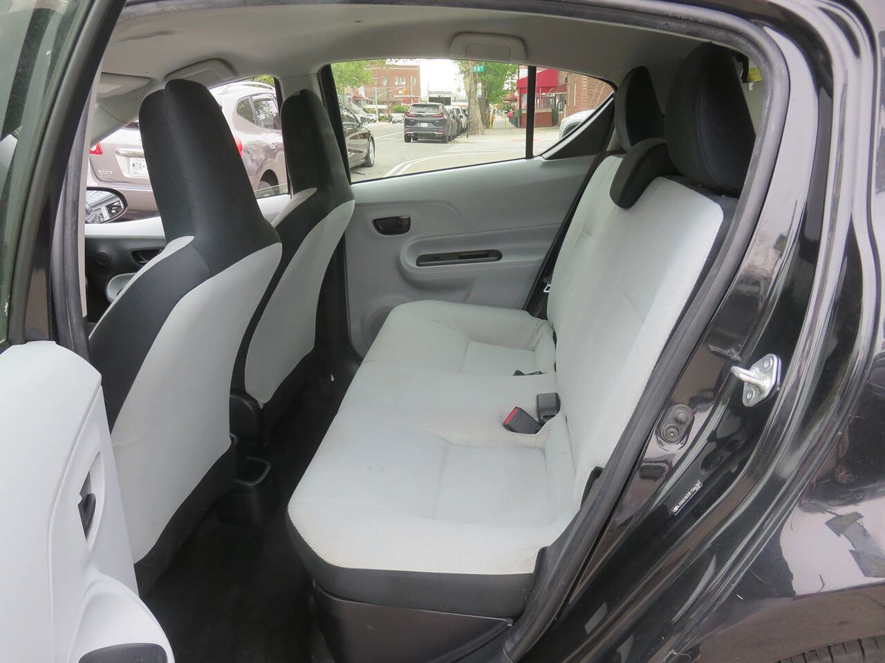 Used 2014 Toyota Prius C One FWD image 18