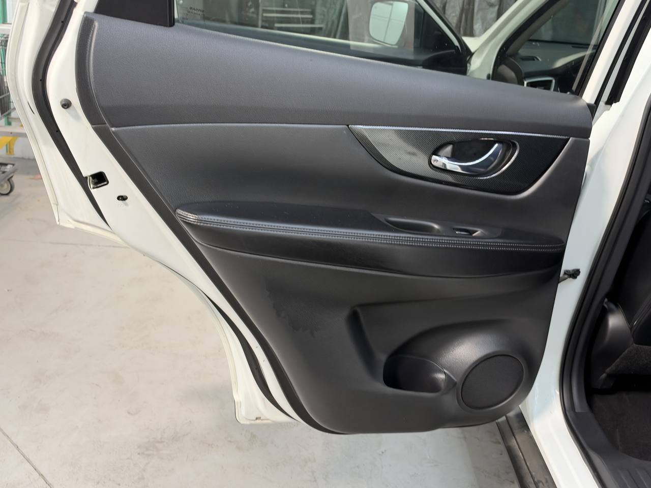 Used 2016 Nissan Rogue SL AWD/4WD image 28