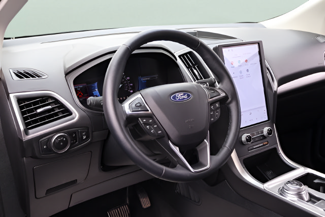 Certified 2024 Ford Edge SEL w/ Convenience Package AWD/4WD image 12