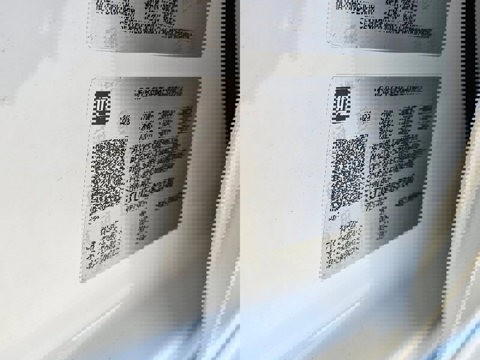 New 2025 GMC Sierra 1500 AT4 w/ AT4 Premium Package image 30