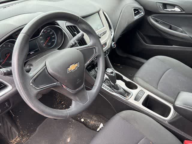 Used 2017 Chevrolet Cruze LS FWD image 10