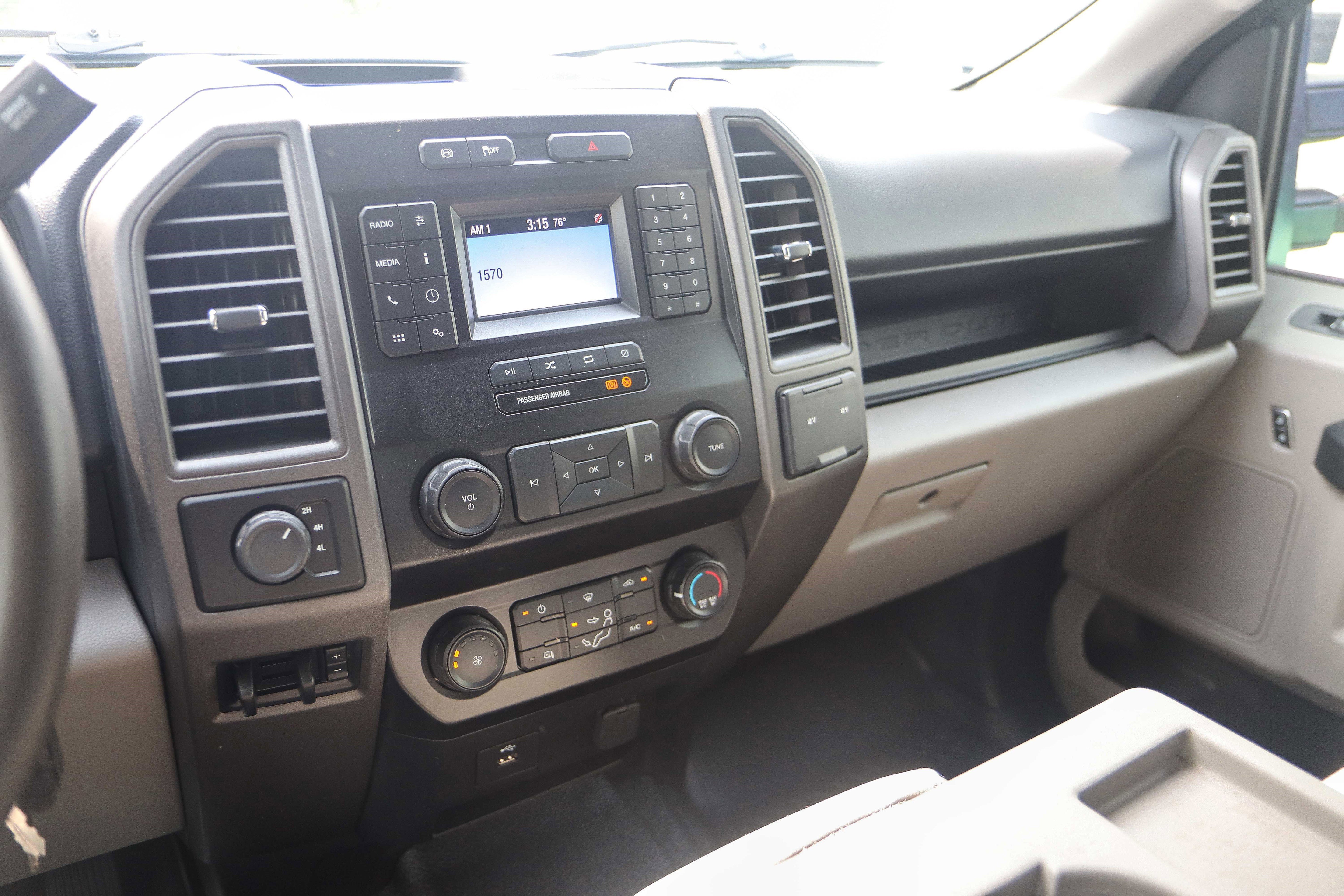 Used 2022 Ford F450 XL w/ Power Equipment Group image 22