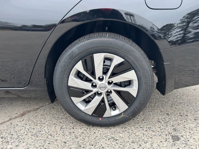 New 2025 Nissan Altima 2.5 S image 9