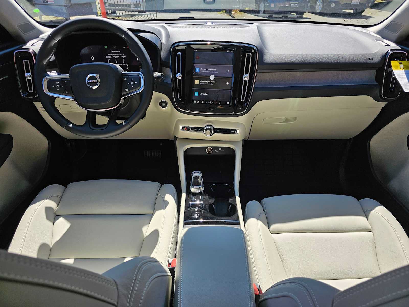 New 2025 Volvo XC40 B5 Ultra w/ Climate Package AWD/4WD image 18