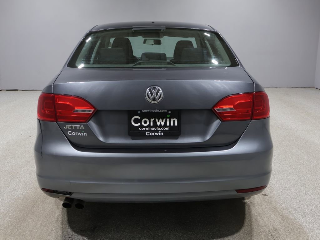 Used 2013 Volkswagen Jetta S image 3