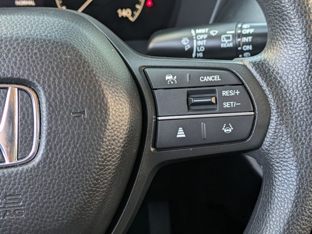 Used 2025 Honda HR-V LX image 21