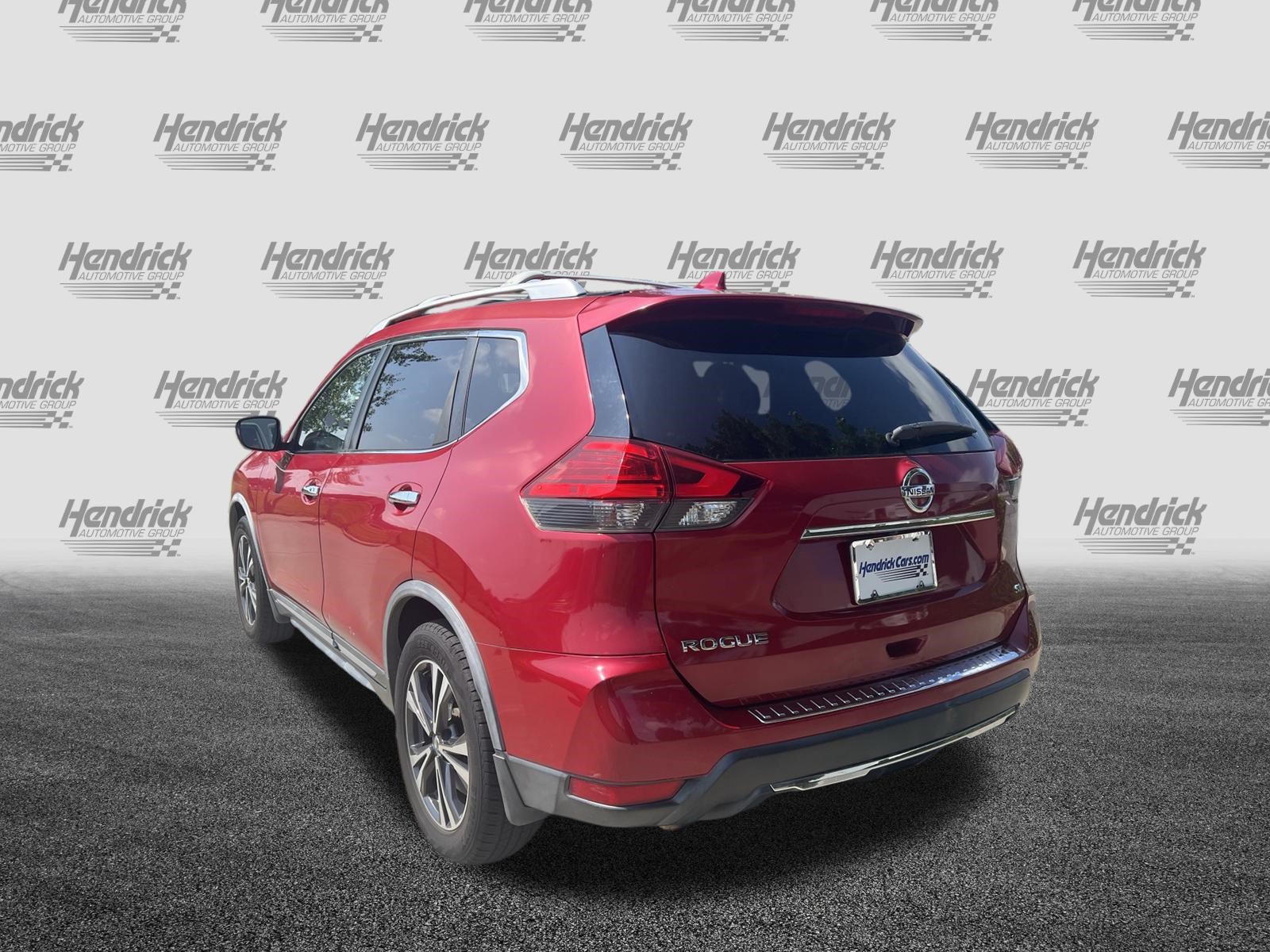 Used 2017 Nissan Rogue SL w/ SL Premium Package FWD image 9
