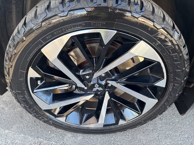 Used 2022 Mitsubishi Outlander ES image 38