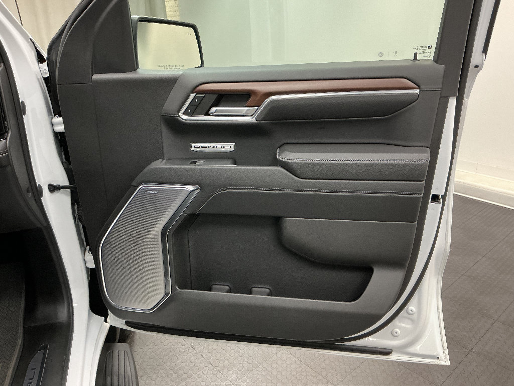 Used 2023 GMC Sierra 1500 Denali AWD/4WD image 43