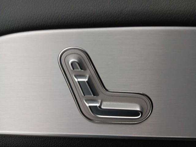 Used 2024 Mercedes-Benz GLE 350 4MATIC w/ AMG Line Exterior image 46