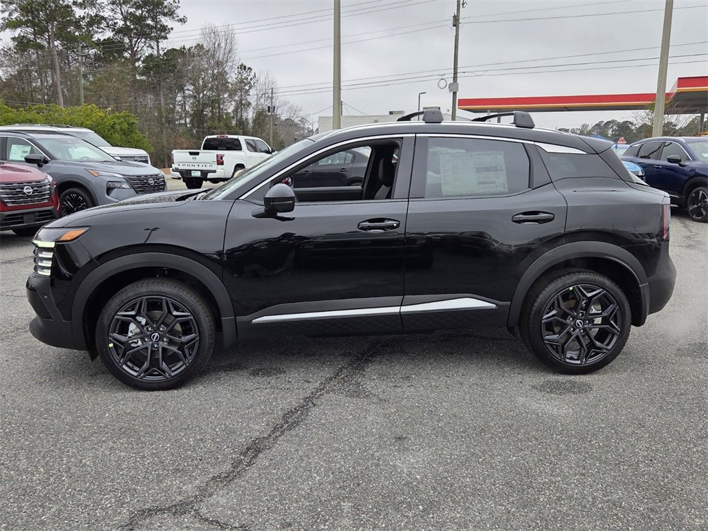 New 2026 Nissan Kicks SR image 2