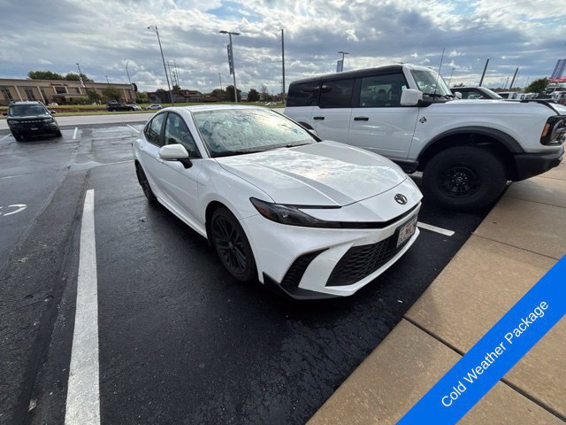 Used 2026 Toyota Camry SE w/ Convenience Package FWD image 3