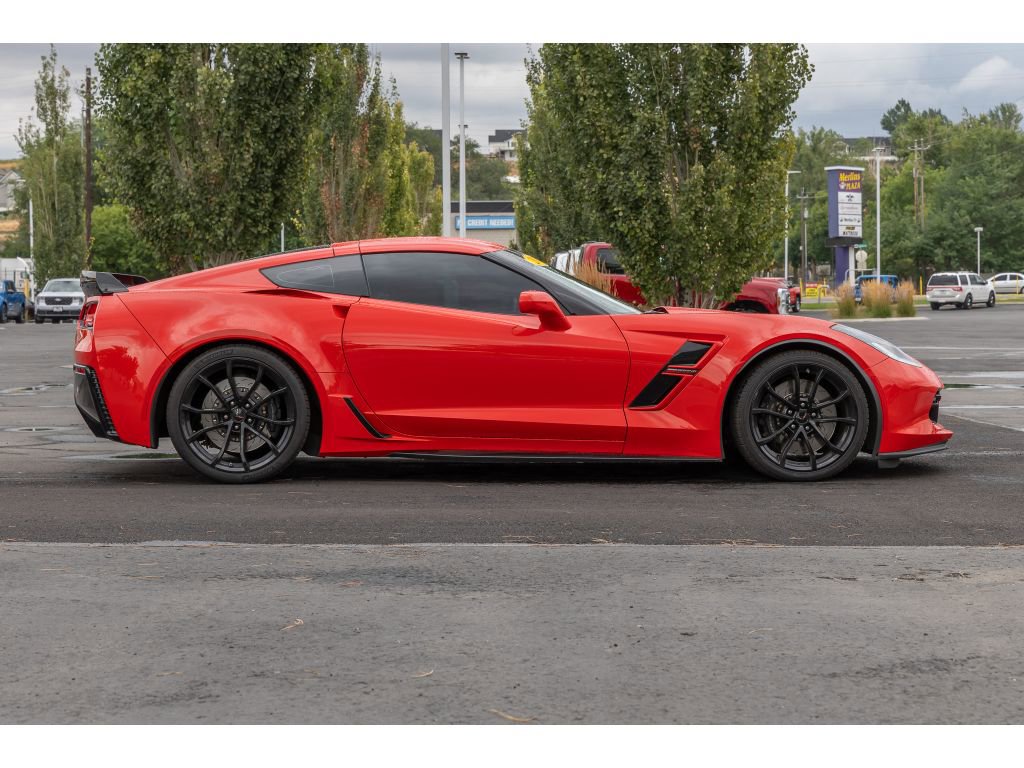 Used 2019 Chevrolet Corvette Grand Sport image 2