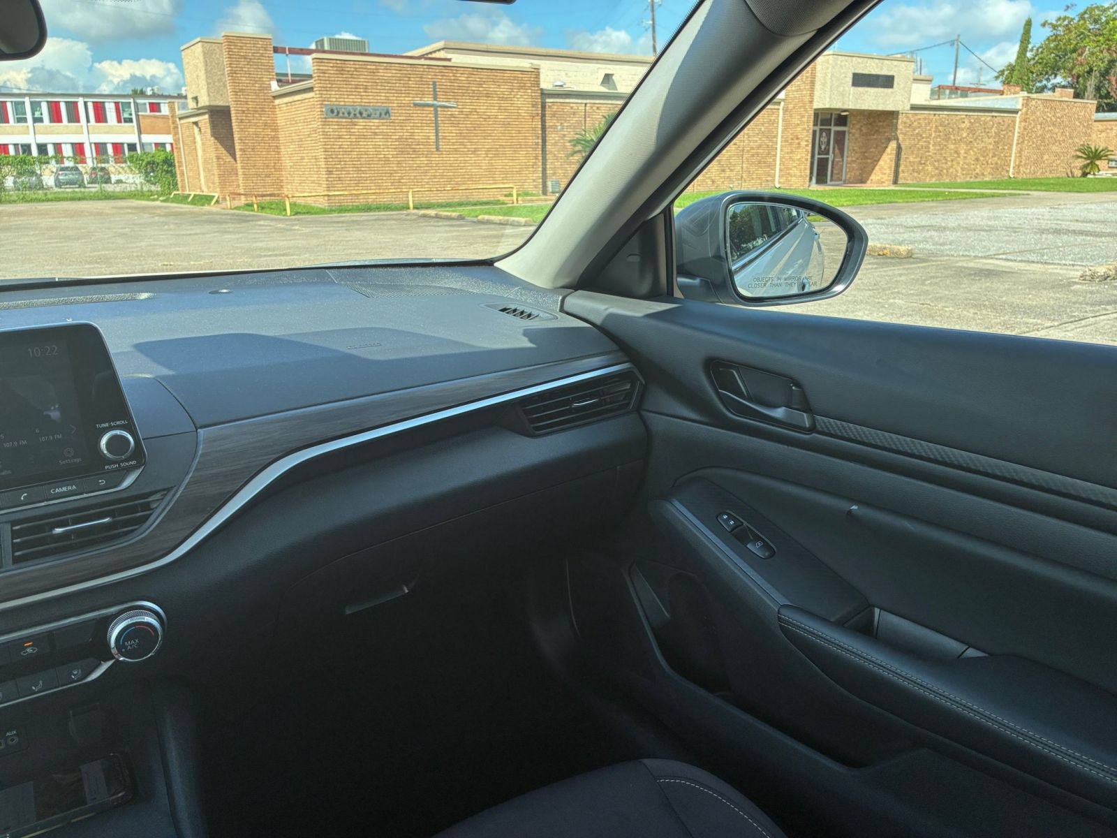 Used 2026 Nissan Altima 2.5 SV FWD image 34