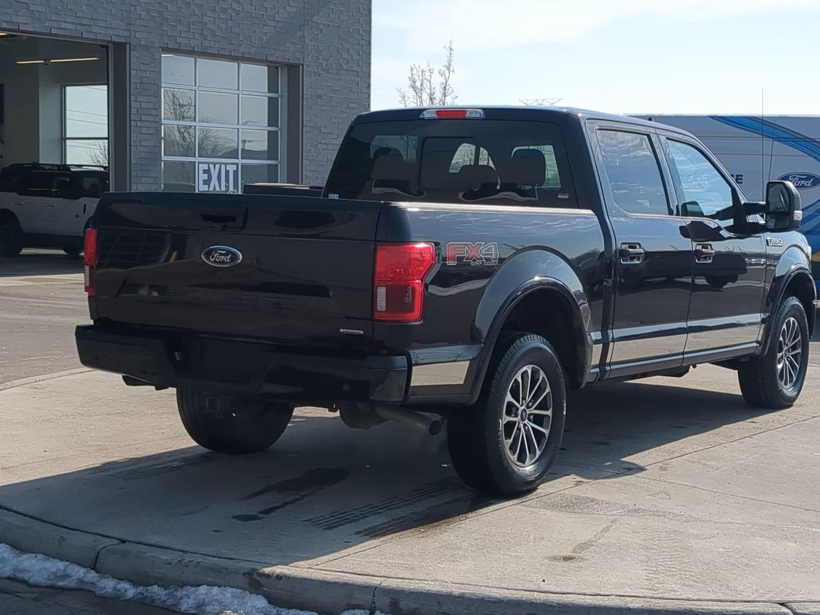 Used 2018 Ford F150 Lariat w/ Equipment Group 502A Luxury image 8