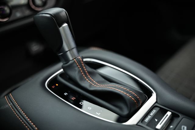 Certified 2025 Honda HR-V Sport image 39