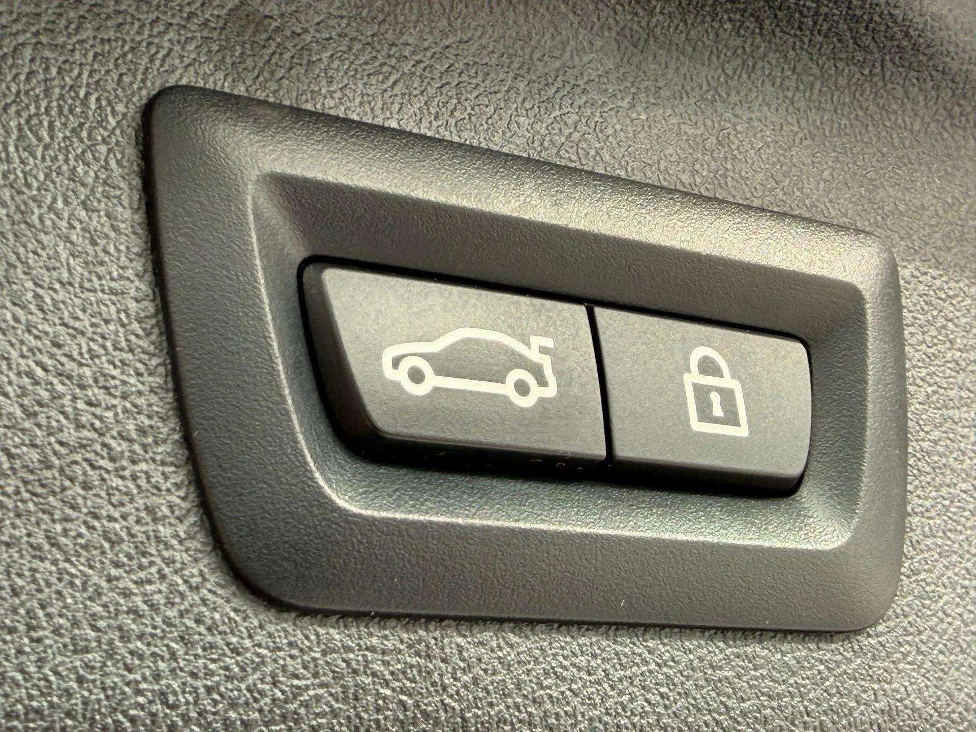 Used 2023 BMW X7 xDrive40i w/ Executive Package image 22