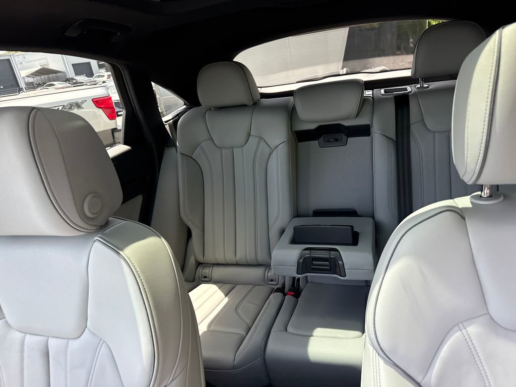 Used 2024 Audi Q5 2.0T Premium Plus w/ Premium Plus Package AWD/4WD image 28