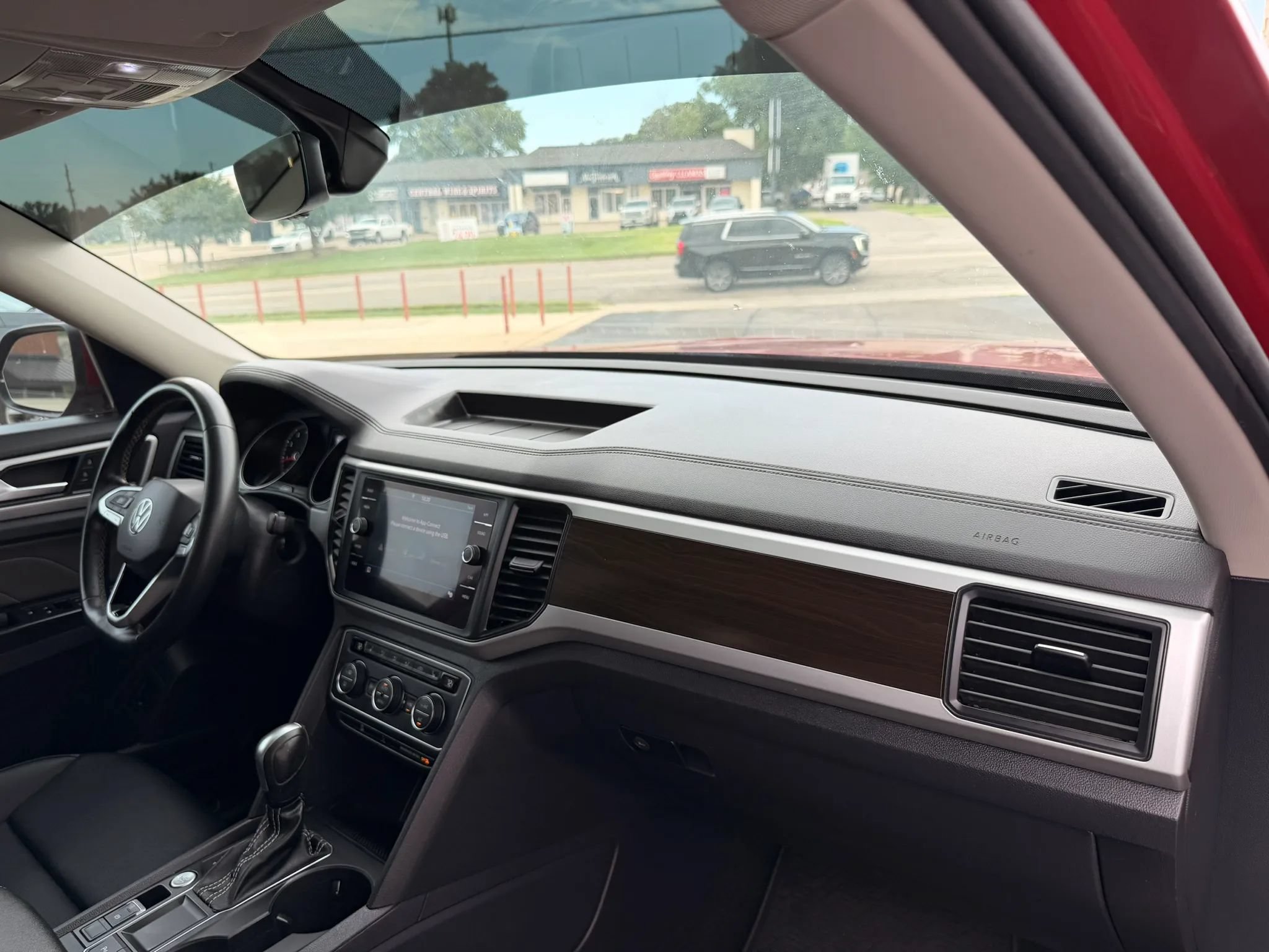 Used 2021 Volkswagen Atlas SE FWD image 37