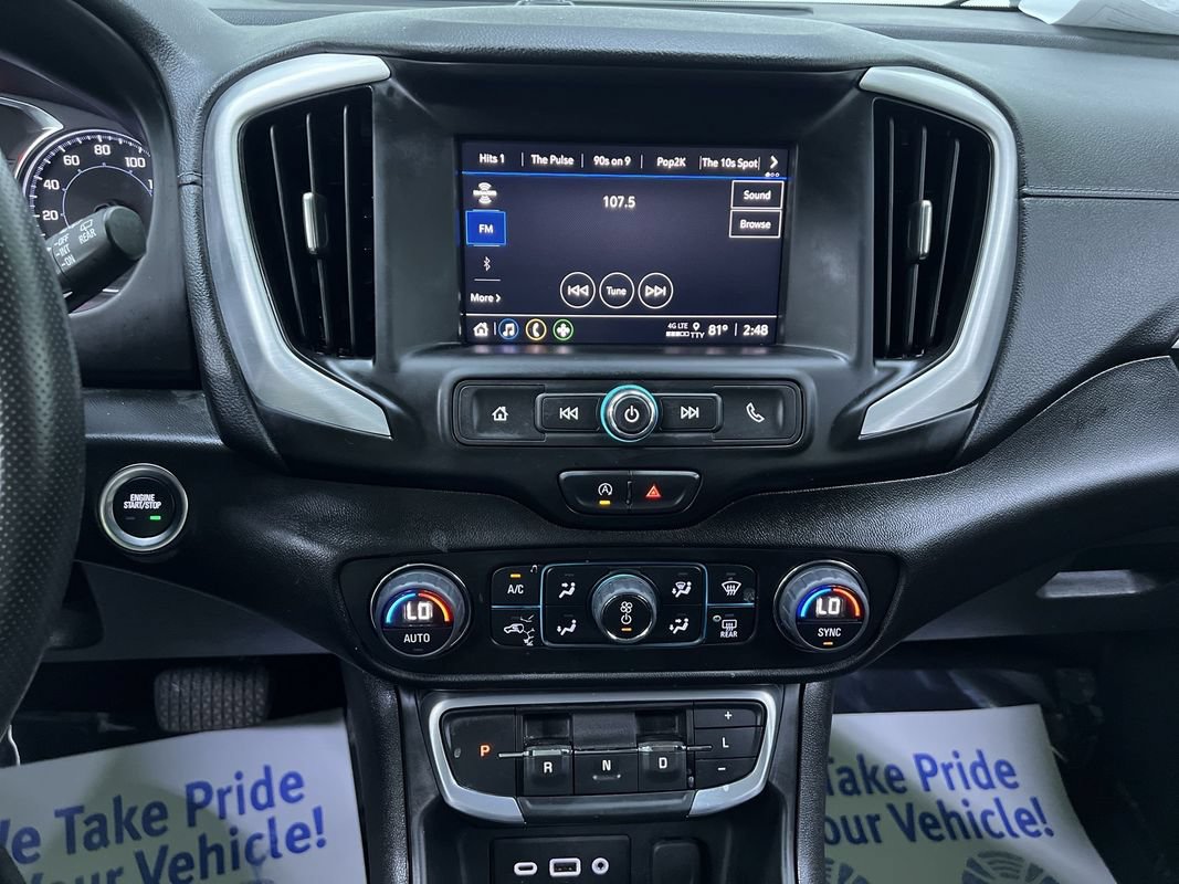Used 2024 GMC Terrain SLE w/ Driver Convenience Package FWD image 21
