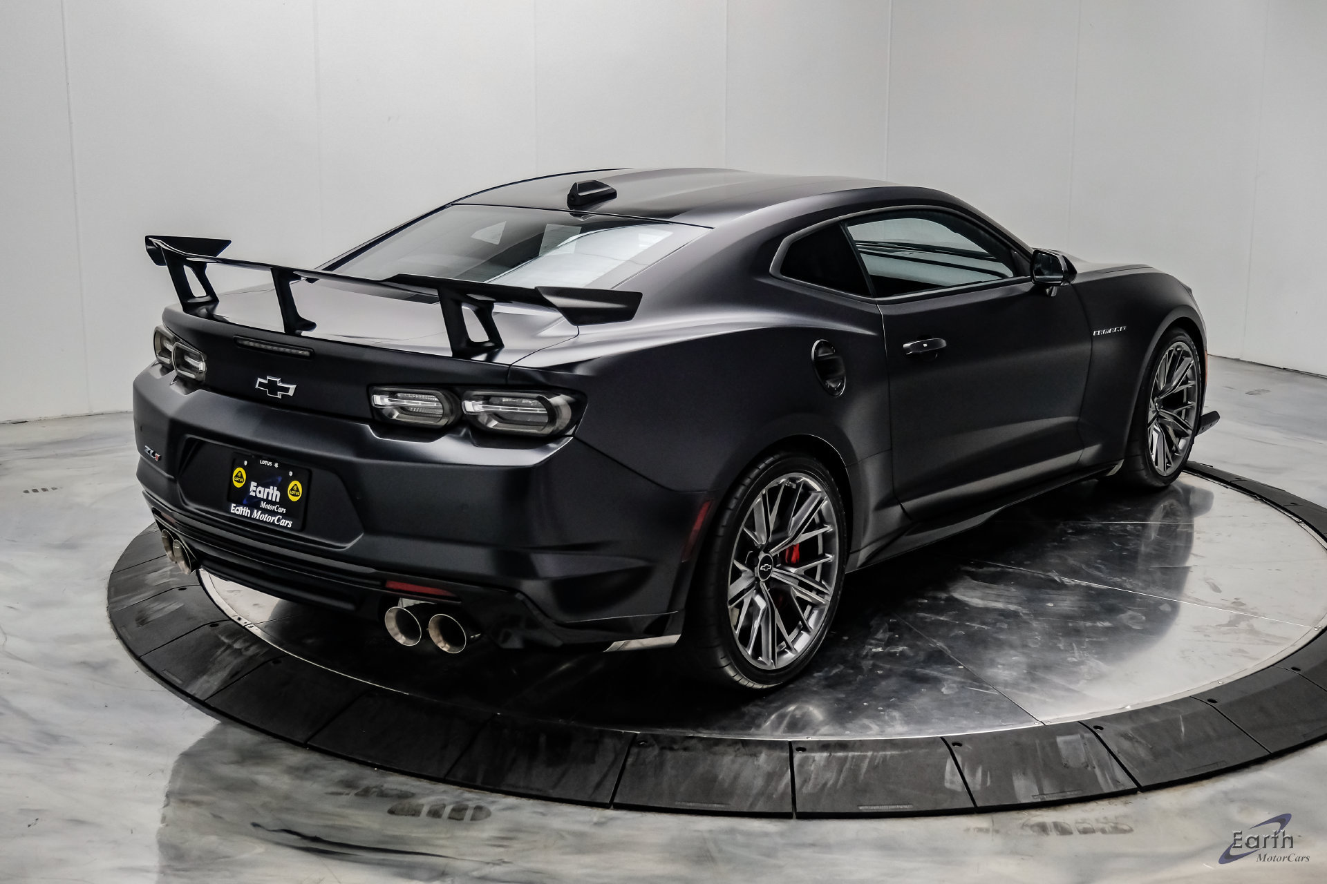 Used 2024 Chevrolet Camaro ZL1 RWD image 24