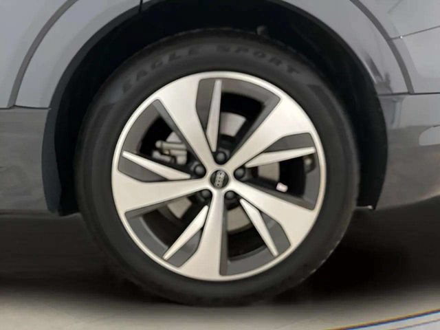 Used 2024 Audi Q8 e-tron Premium AWD/4WD image 89