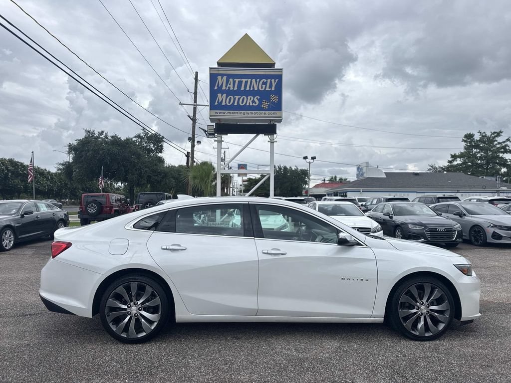 Used 2016 Chevrolet Malibu Premier w/ Driver Confidence Package FWD image 5
