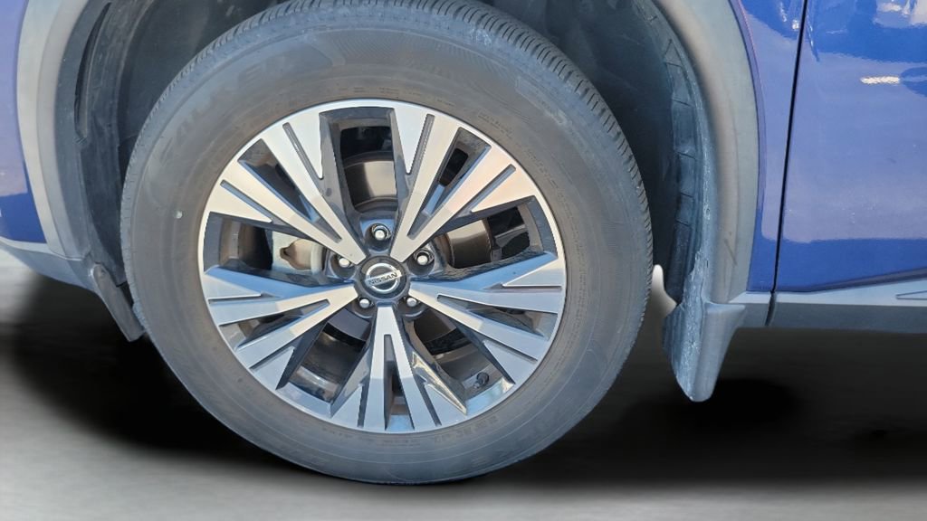 Used 2021 Nissan Rogue SV image 4