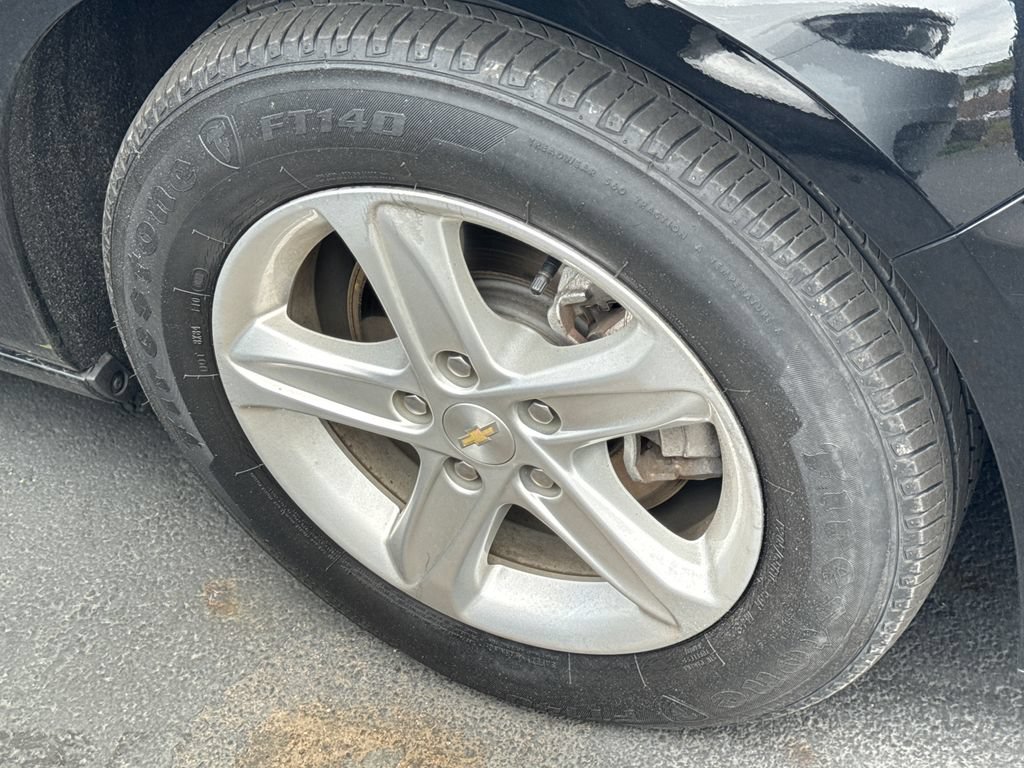 Used 2023 Chevrolet Malibu LS FWD image 9