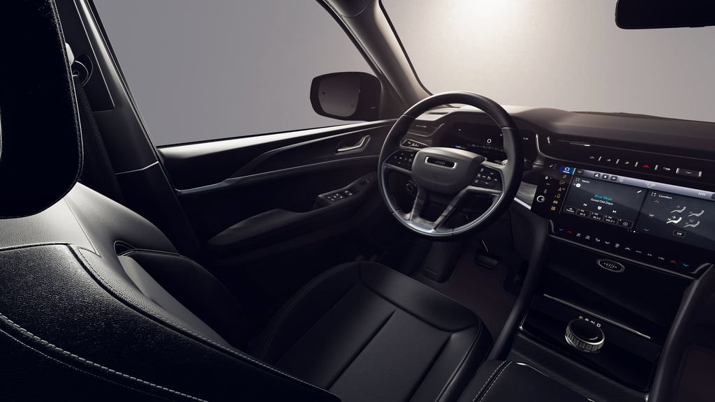 New 2026 Jeep Grand Cherokee Altitude AWD/4WD image 8