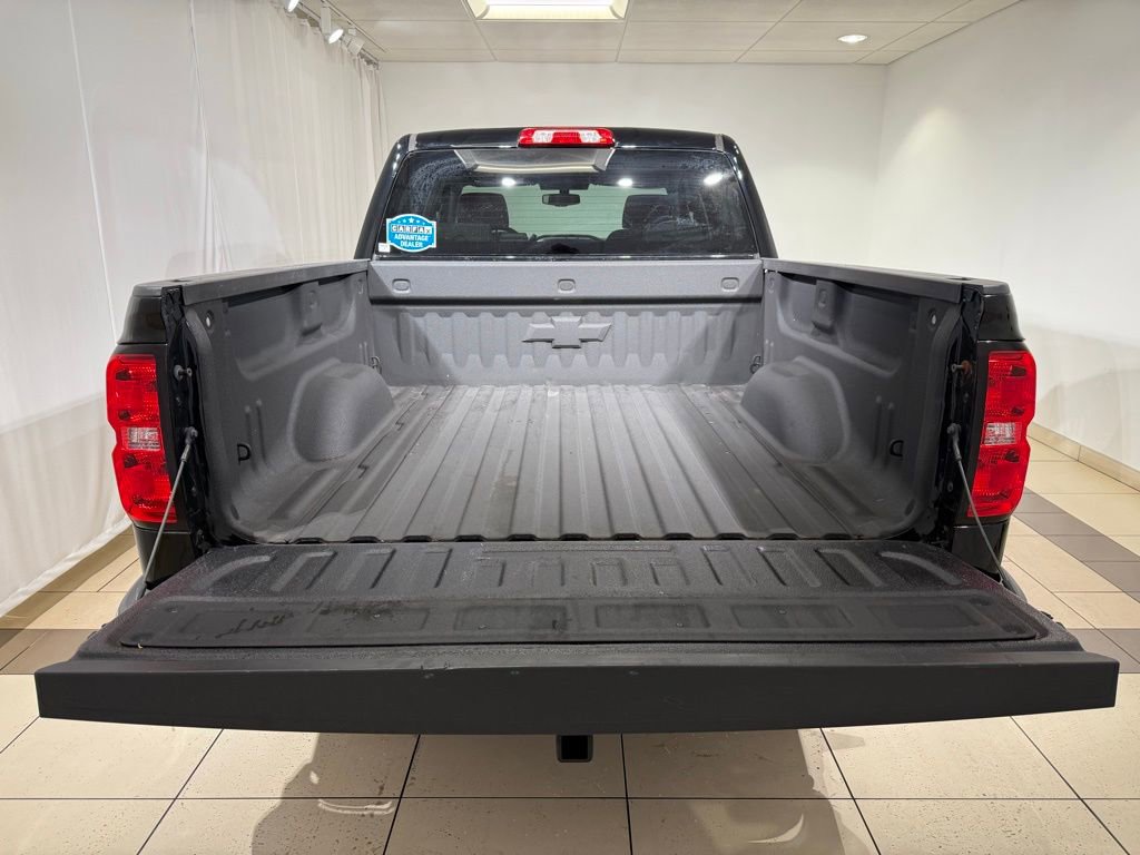 Used 2018 Chevrolet Silverado 1500 LT w/ All Star Edition image 11