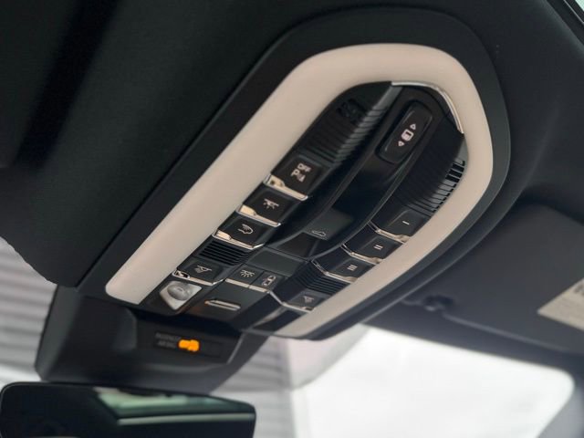New 2026 Porsche Macan Turbo AWD/4WD image 25