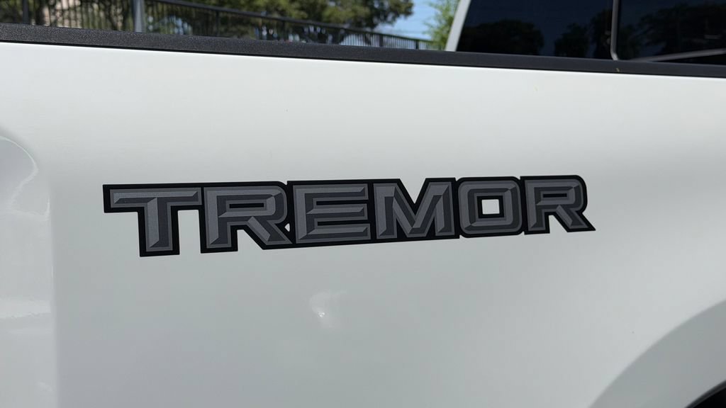 New 2026 Ford F250 Lariat w/ Tremor Off-Road Package AWD/4WD image 6