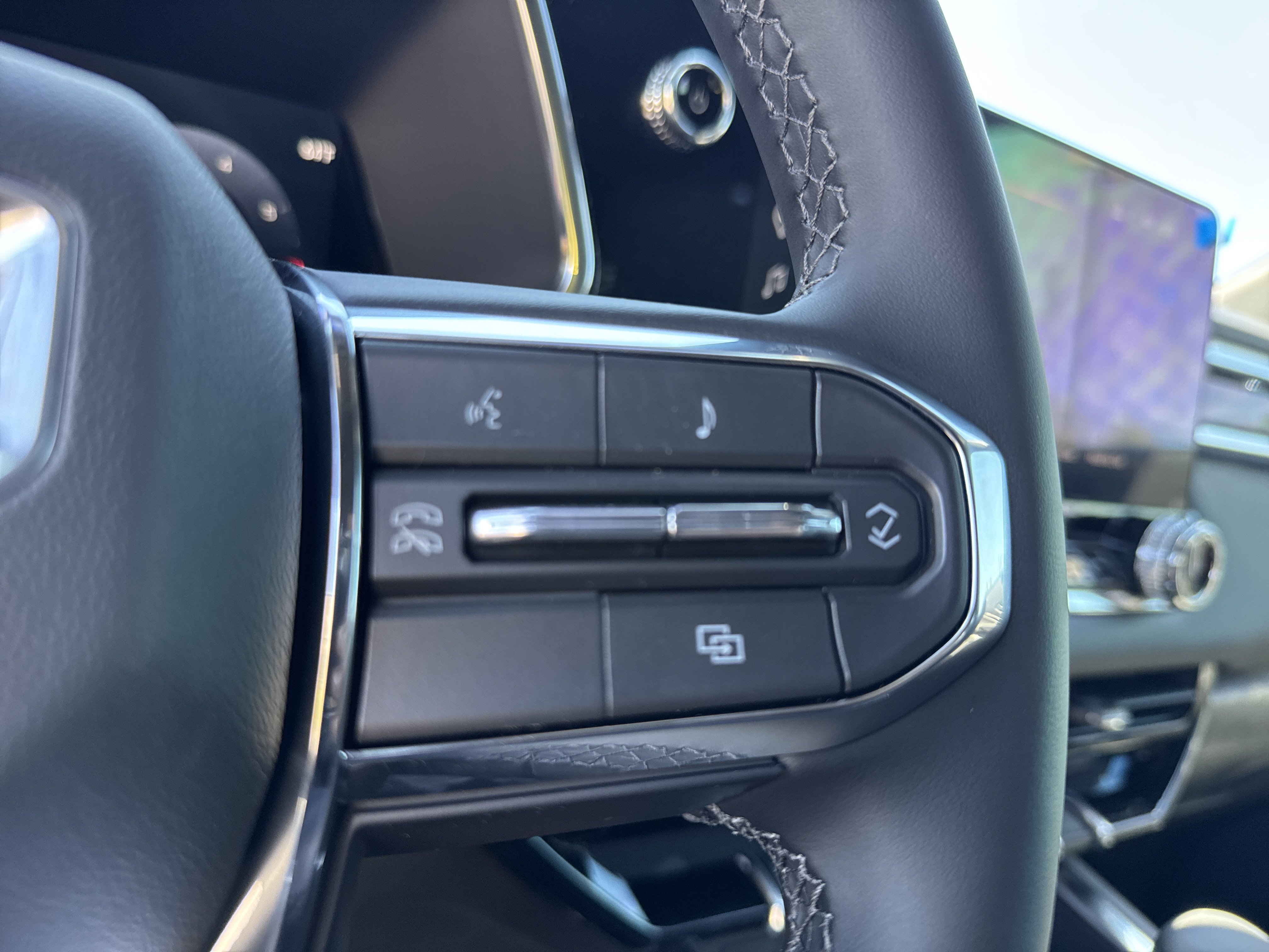 New 2026 GMC Canyon Elevation w/ Convenience Package image 17