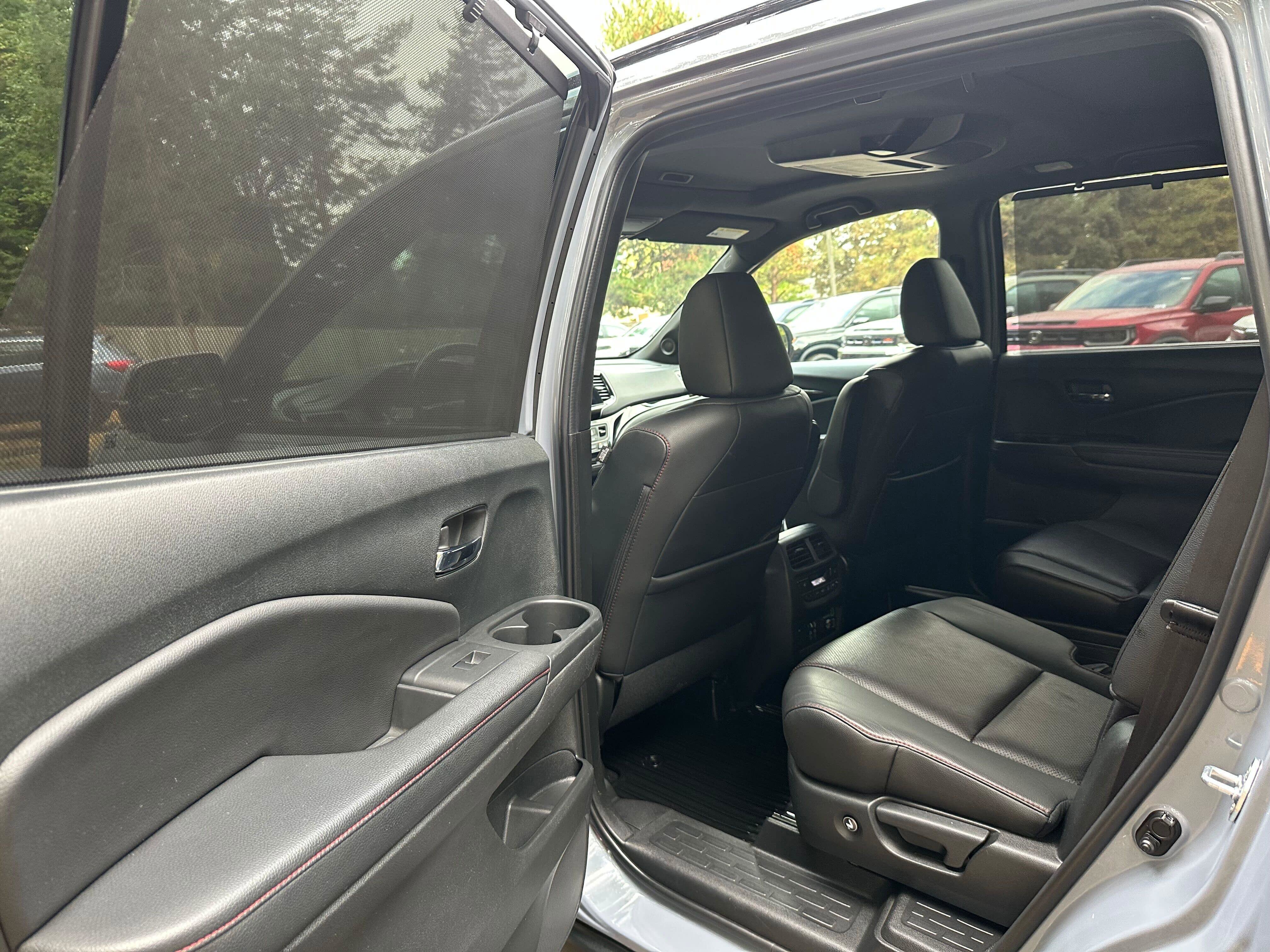 Used 2022 Honda Pilot Black Edition image 16