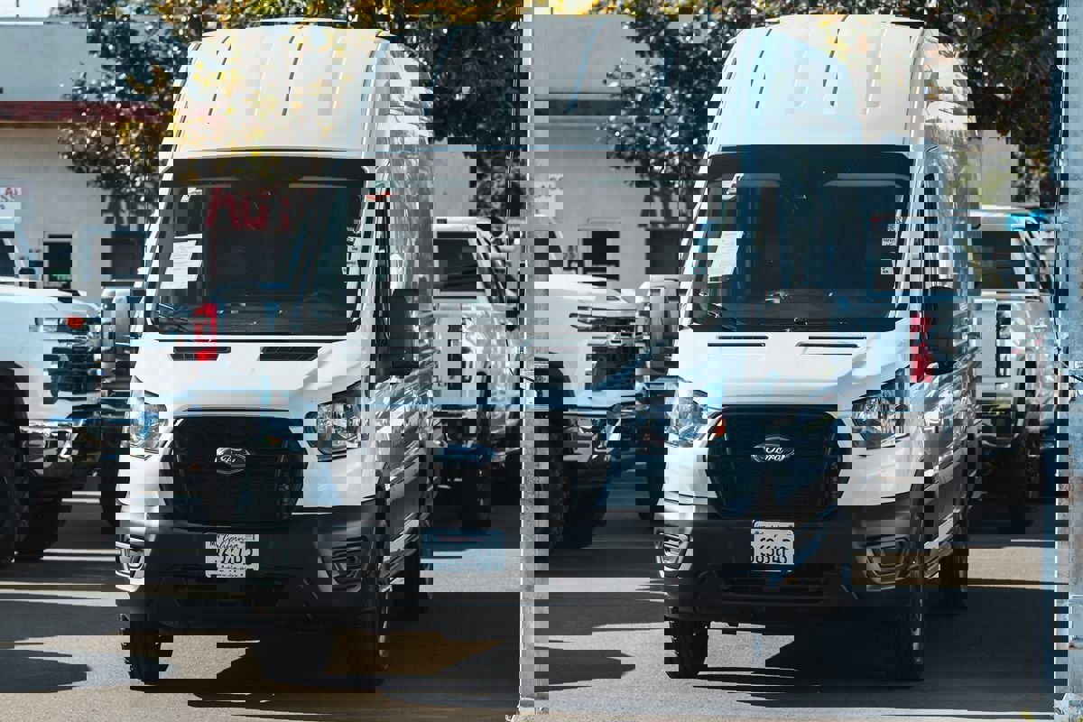 Used 2022 Ford Transit 250 148 High Roof Extended w/ Load Area Protection Package image 3