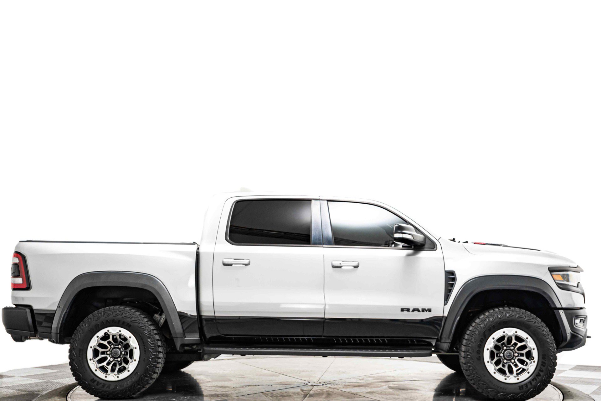 Used 2022 RAM 1500 TRX w/ TRX Level 2 Equipment Group AWD/4WD image 2