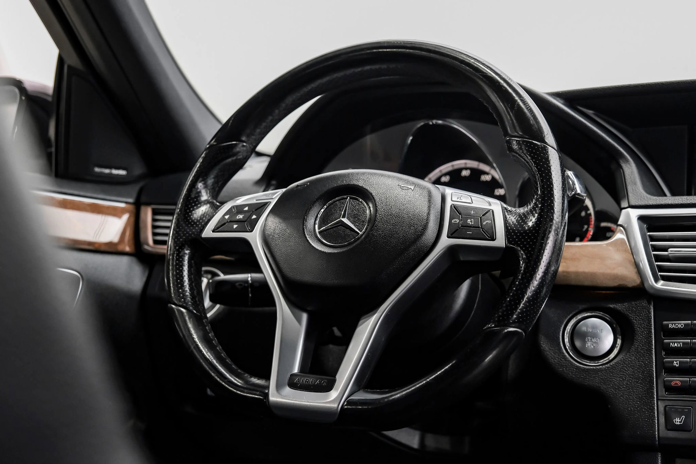 Used 2013 Mercedes-Benz E 350 4MATIC Sedan w/ Premium 1 Pkg image 17