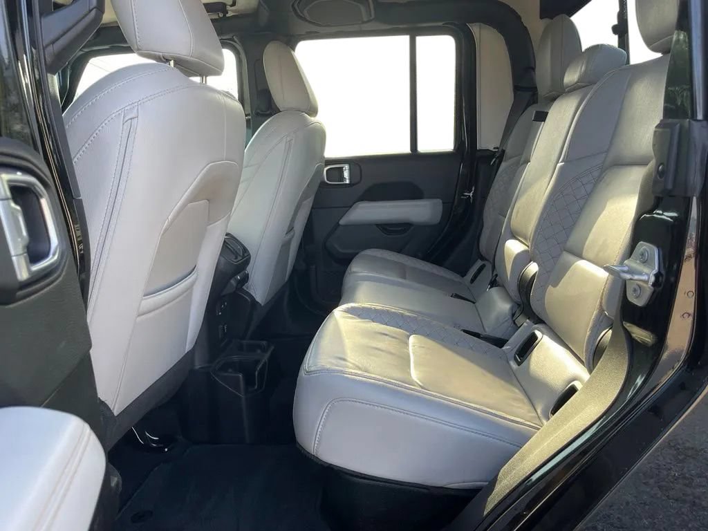 Used 2022 Jeep Gladiator High Altitude AWD/4WD image 15