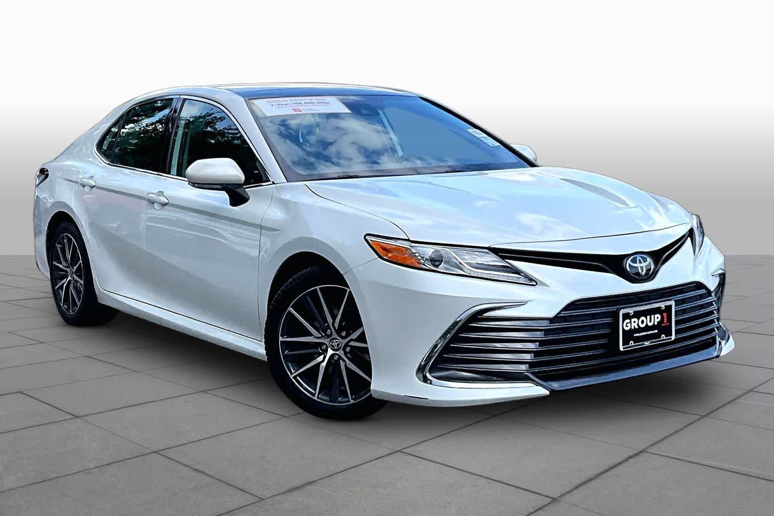 Certified 2022 Toyota Camry XLE AWD/4WD image 3