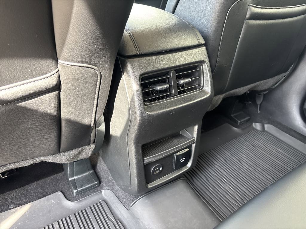 Used 2022 Ford Edge SEL w/ Convenience Package image 30