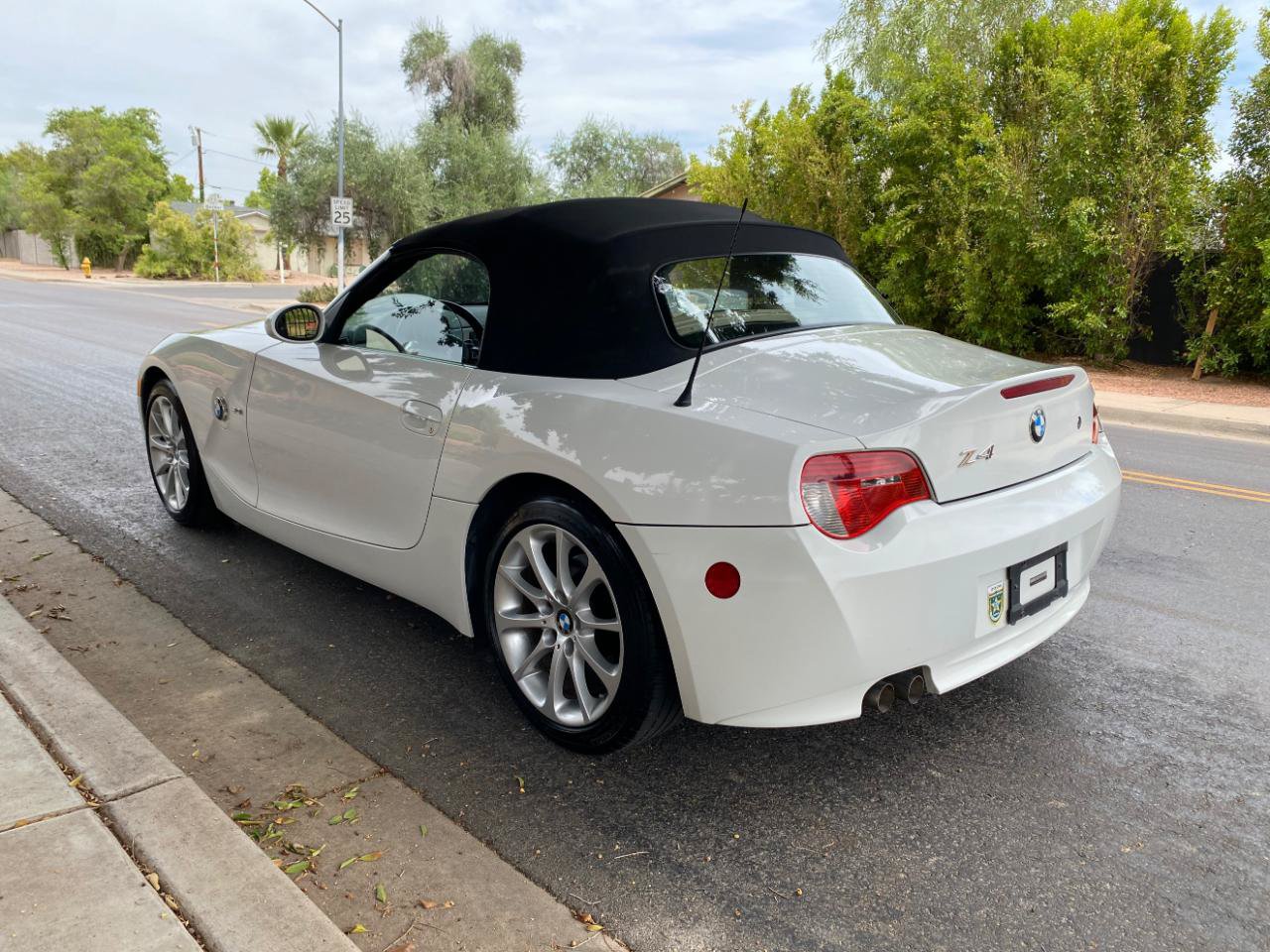 Used 2008 BMW Z4 3.0i RWD image 10