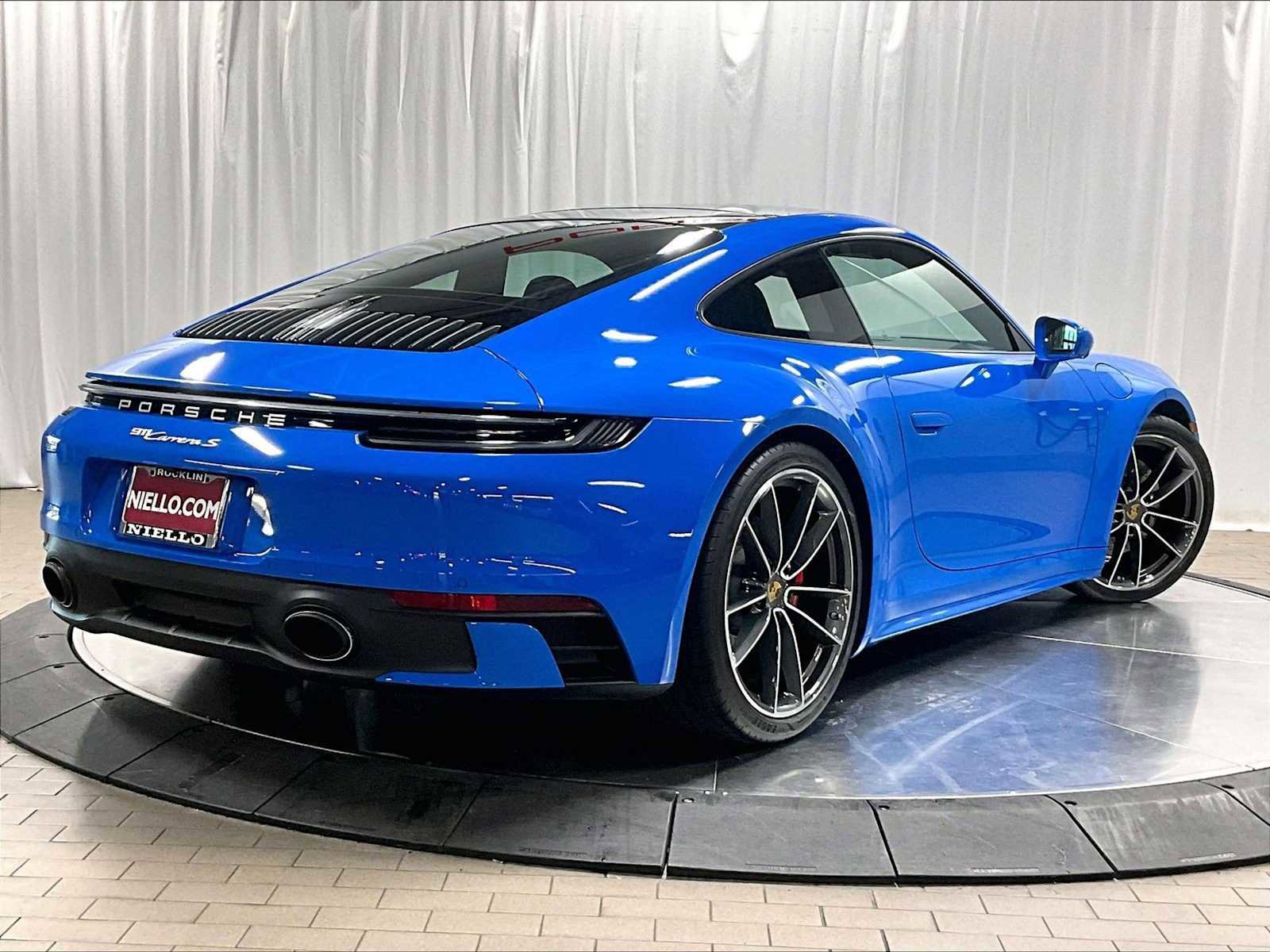 Used 2022 Porsche 911 Carrera S image 10