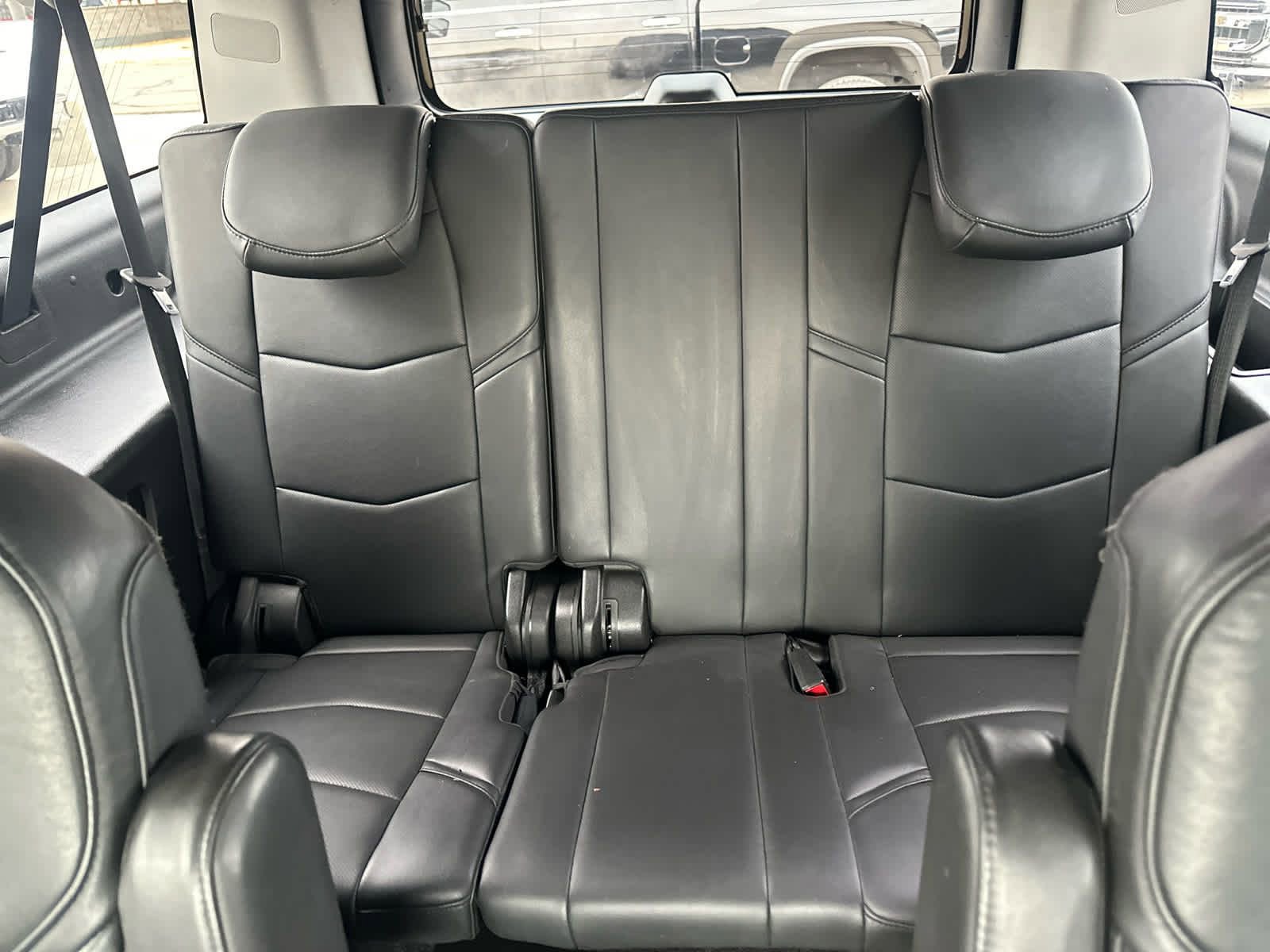 Used 2020 Cadillac Escalade ESV Premium Luxury image 28