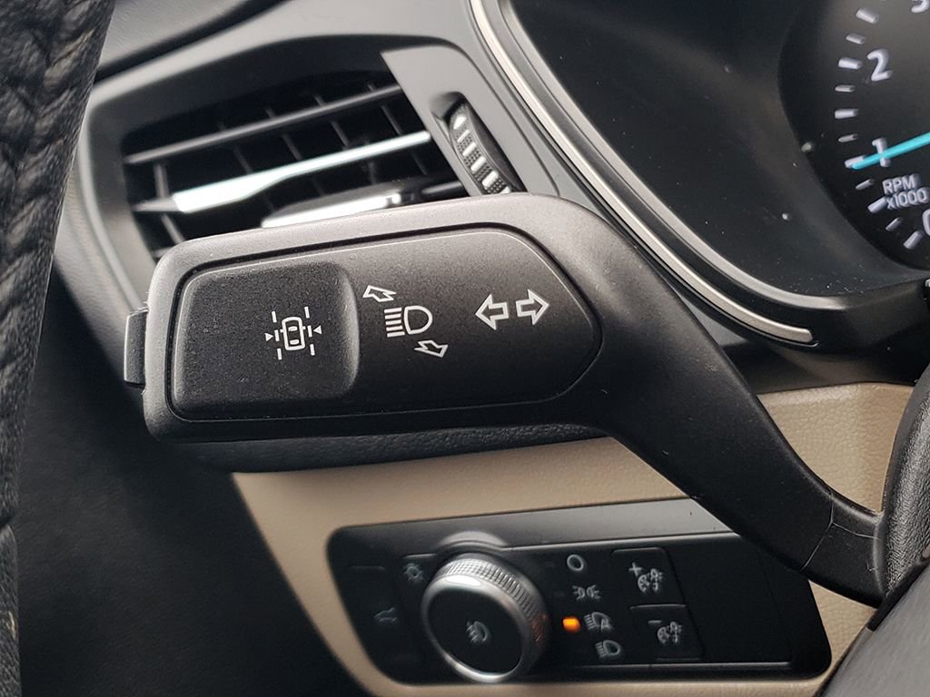 Certified 2021 Ford Escape SEL image 30