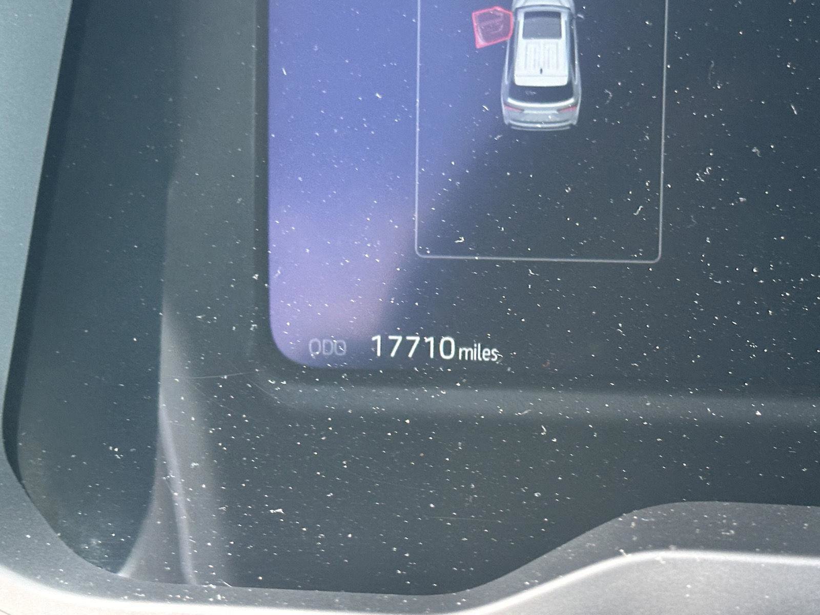 Certified 2024 Toyota Sequoia Platinum AWD/4WD image 14