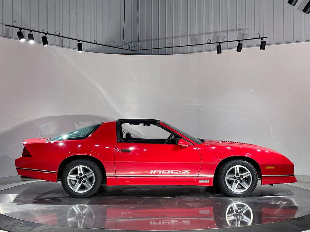 Used 1987 Chevrolet Camaro Z28 RWD image 4
