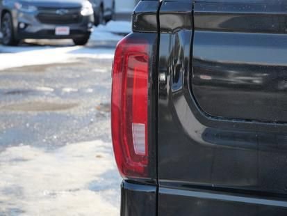 Used 2020 GMC Sierra 1500 AT4 image 34